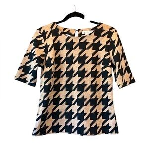 Liz Claiborne small Boat Neck 1/2 Sleeve Houndstooth Shirt